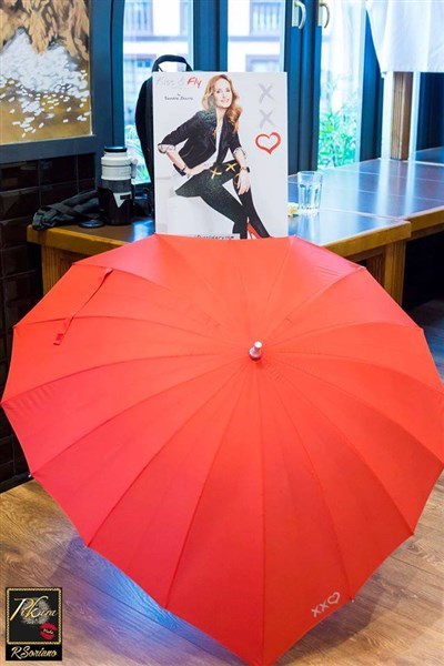 Paraguas forma corazón Kiss&Fly (3)